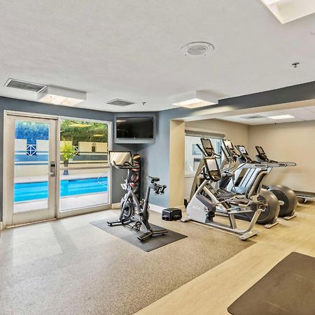 Doubletree By Hilton Charlotte Uptown Hotel Екстериор снимка